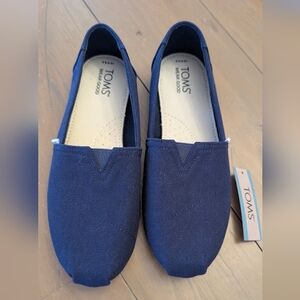 Women's Toms Shoes Size 8.5, Navy, NEW, NWT!